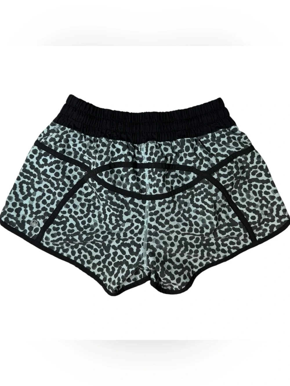 Lululemon Hotty Hot 4” Shorts Size 4 Blue Leopard